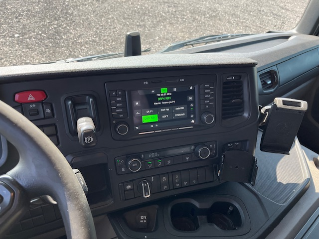 Scania P370 6X2*4 HMF2620K6
