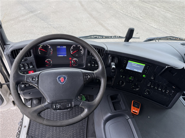 Scania P320 6x2*4 Carrier Supra 1250 Mt 9.90 m. kasse