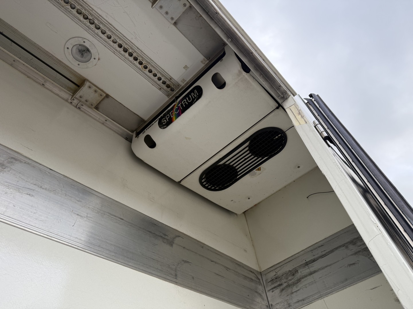 Volvo FL290 4x2 ThermoKing T1200-R Euro 5
