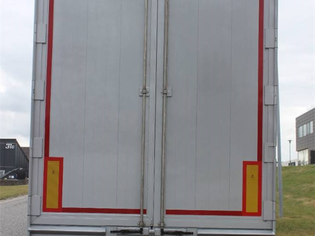 AMT WF300 3 akslet Walking Floor trailer