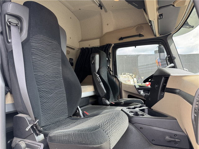 Mercedes Actros 2543 6x2/2 Euro 6