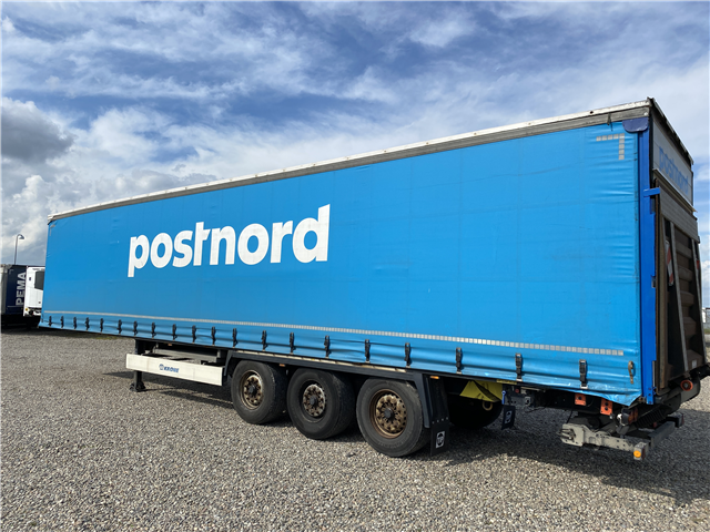 Krone Gardin trailer m. oprestående lift