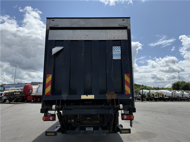 Iveco EuroCargo 180E32 4x2 Schmitz / Thermo King T-1200R Spectrum