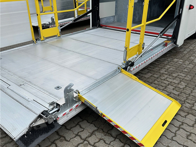 Burgers 2 - Akslet City Dobbeltdækker Trailer. (FABRIKSNYE)