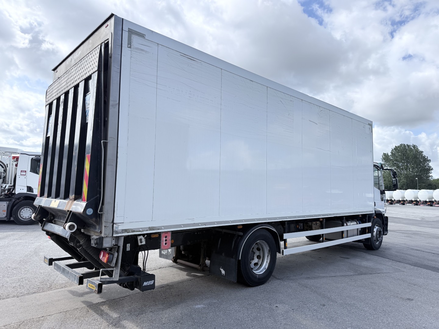 Iveco EuroCargo 180E32 4x2 Schmitz / Thermo King T-1200R Spectrum
