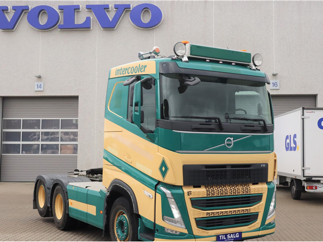 Designwerk visar el-lastbil baserad på Volvo FH med 700 km