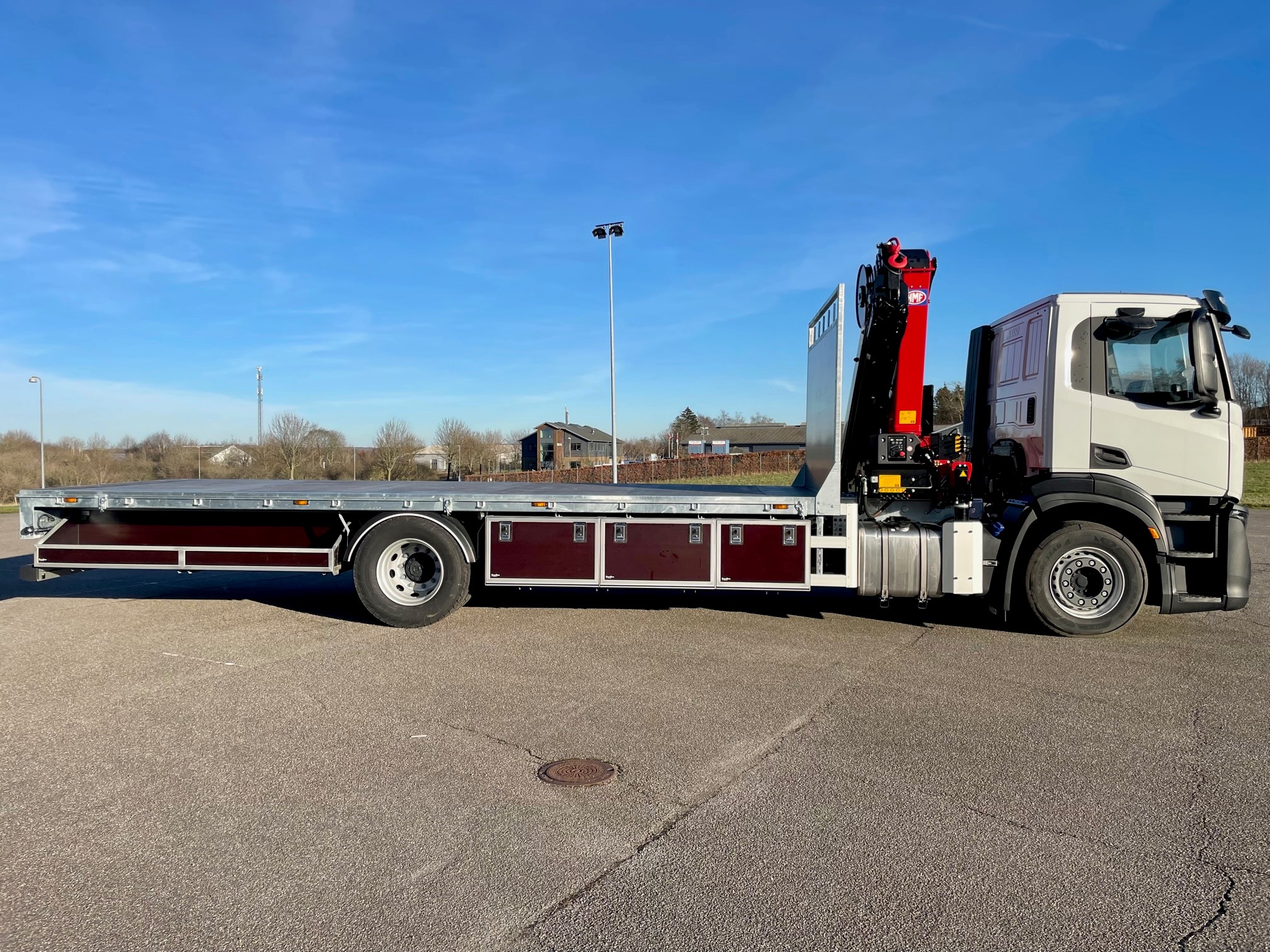 Iveco S-WAY AD190S34-E6e/FP Stillads