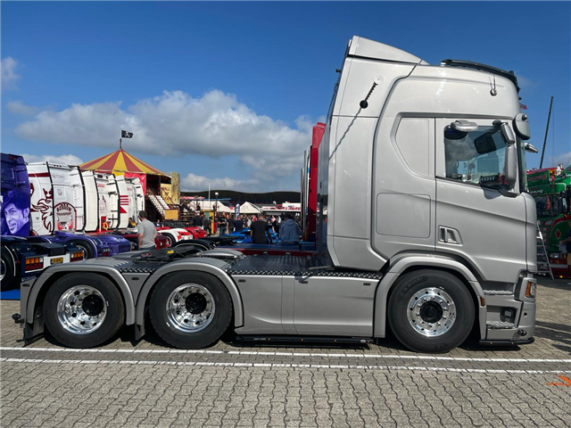 Scania R660 6x2 2950mm Hydr. Show Truck