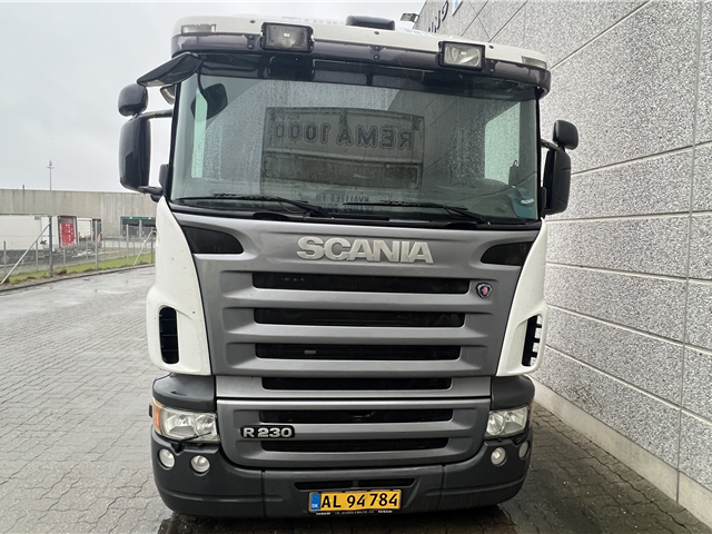 Scania R230