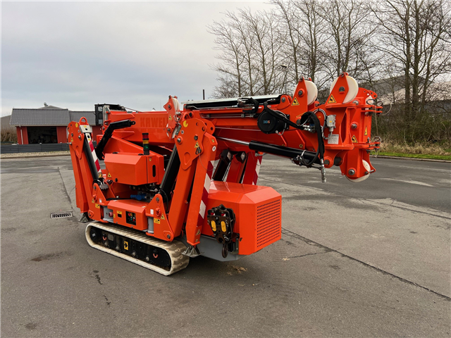 Jekko Minikran SPX527 med spil, fly-jib og glasmanipulator