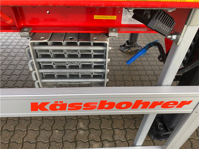 Kässbohrer SPB 3, Hårdtræsbund Flatbed