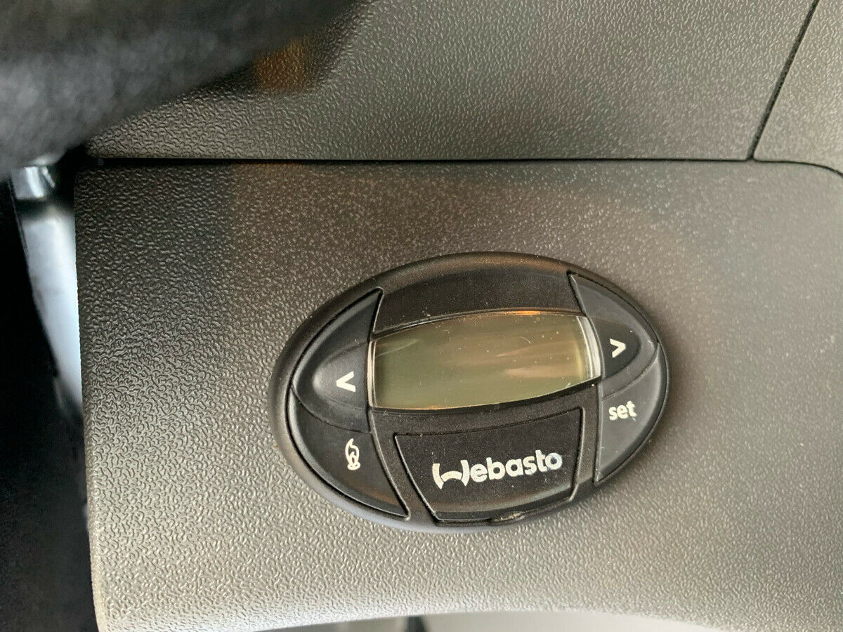 Iveco 35S17 LA/P Box/lift