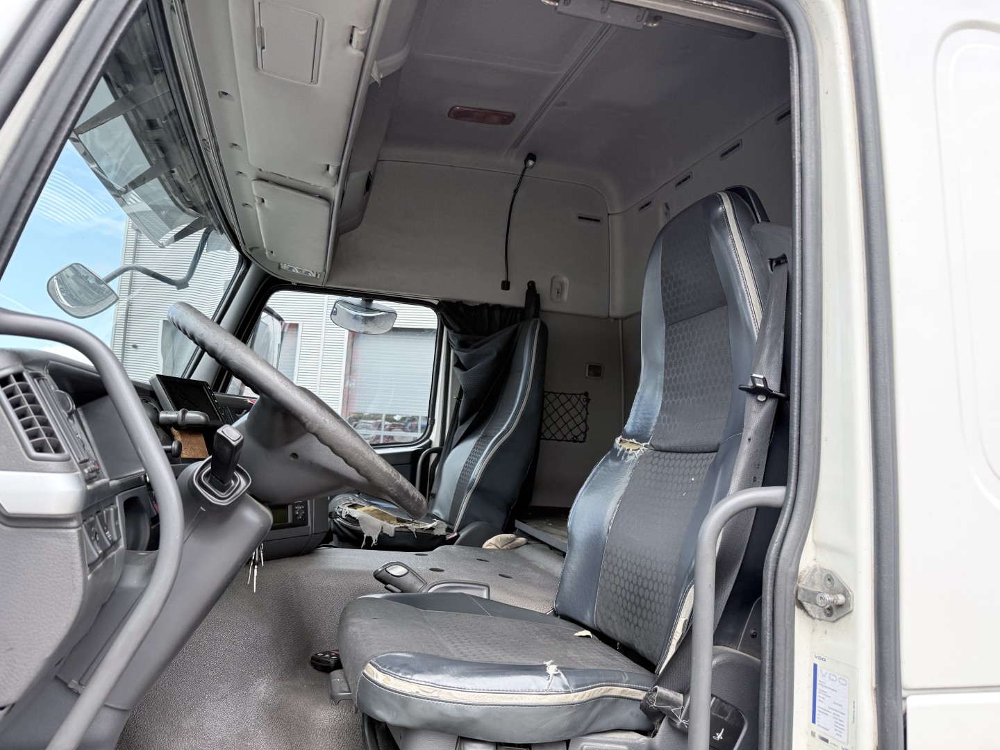 Volvo FM 330 6x2*4 Sideåbning 8.7 m