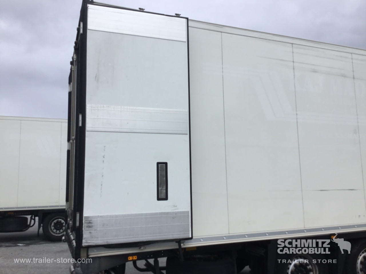 Schmitz Semi Reefer Meat hanging system