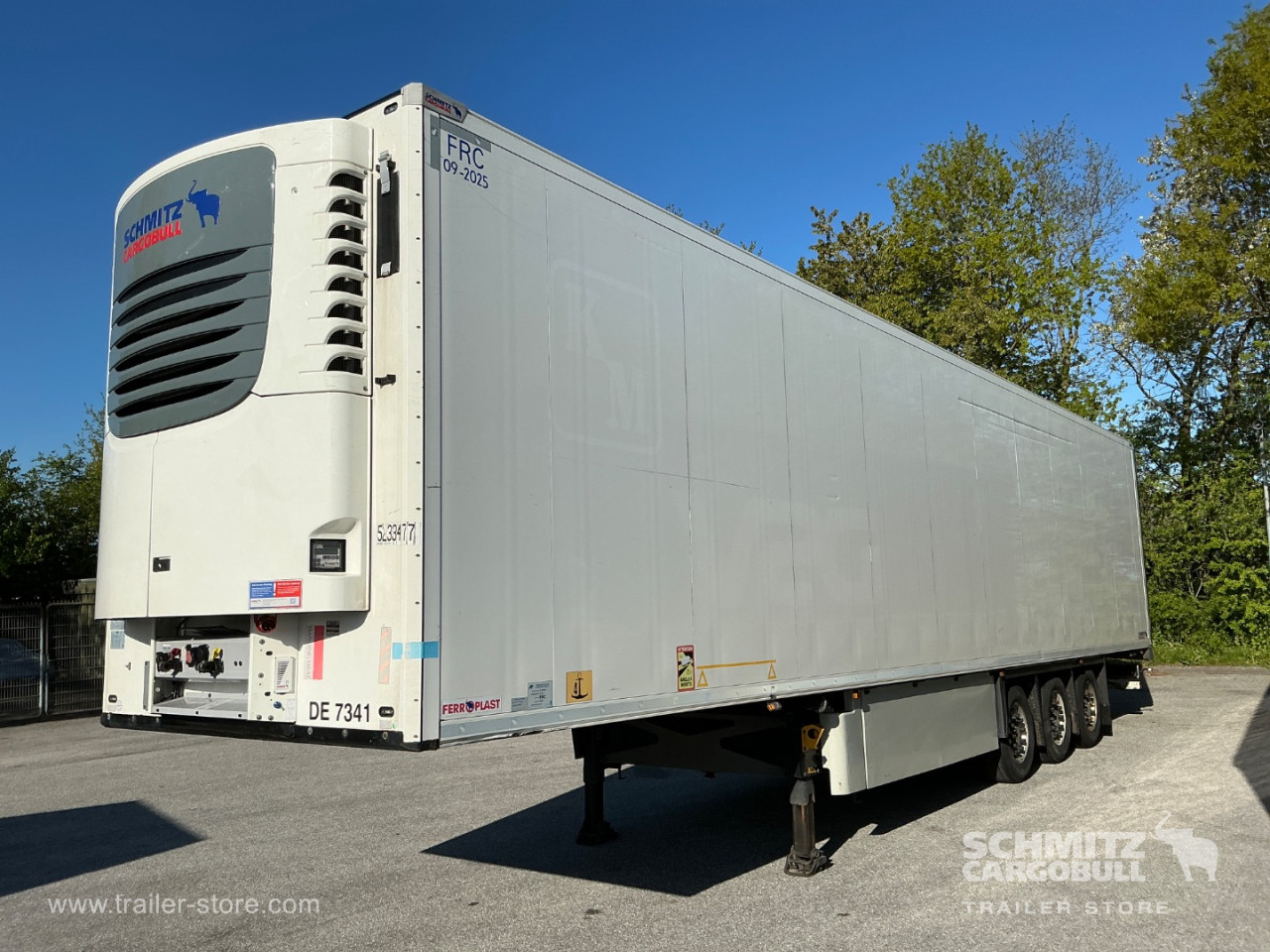 Schmitz Semi Reefer Meat hanging system