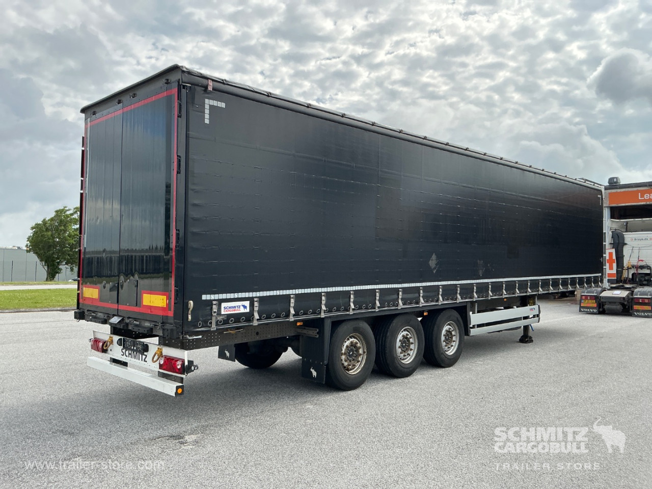 Schmitz Semi Curtainsider Standard