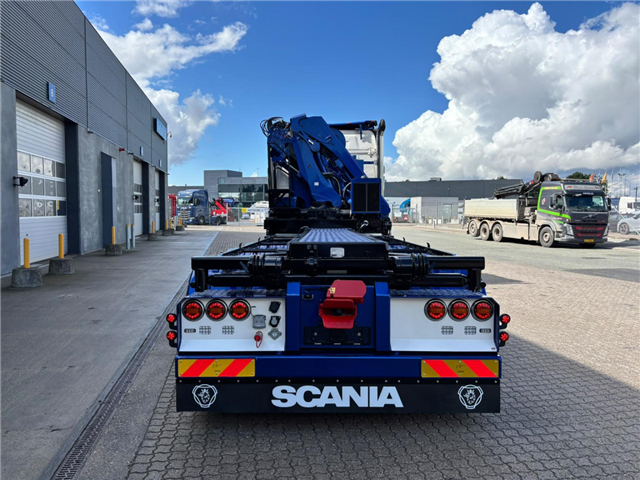 Scania R 560 B8x4*4NB Kran Hejs