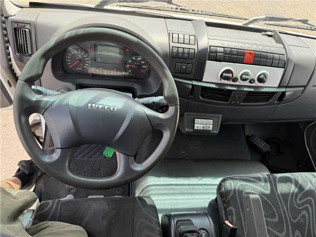 Iveco EuroCargo 180E32 4x2 Schmitz / Thermo King T-1200R Spectrum