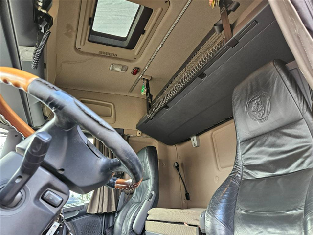 Scania R500 V8 with Retarder / Hiab 166