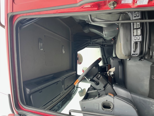 Scania G410 8X2*6 Knæklad – Machinetransporter