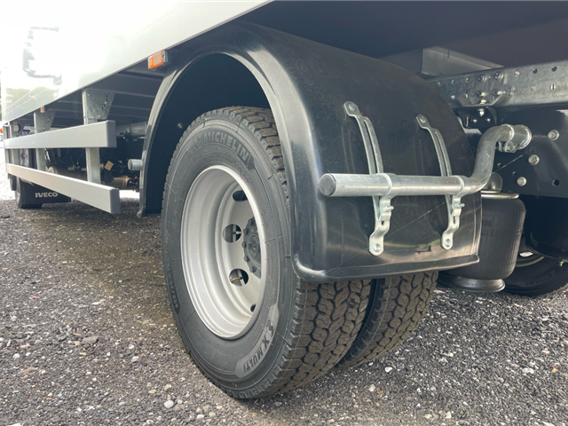 Iveco ML120E25-E6e 18 pallers