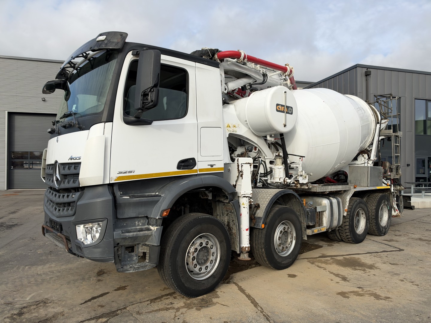 Mercedes Arocs 3251 8x4 CIFA Magnum MK 28.4 L Pumi