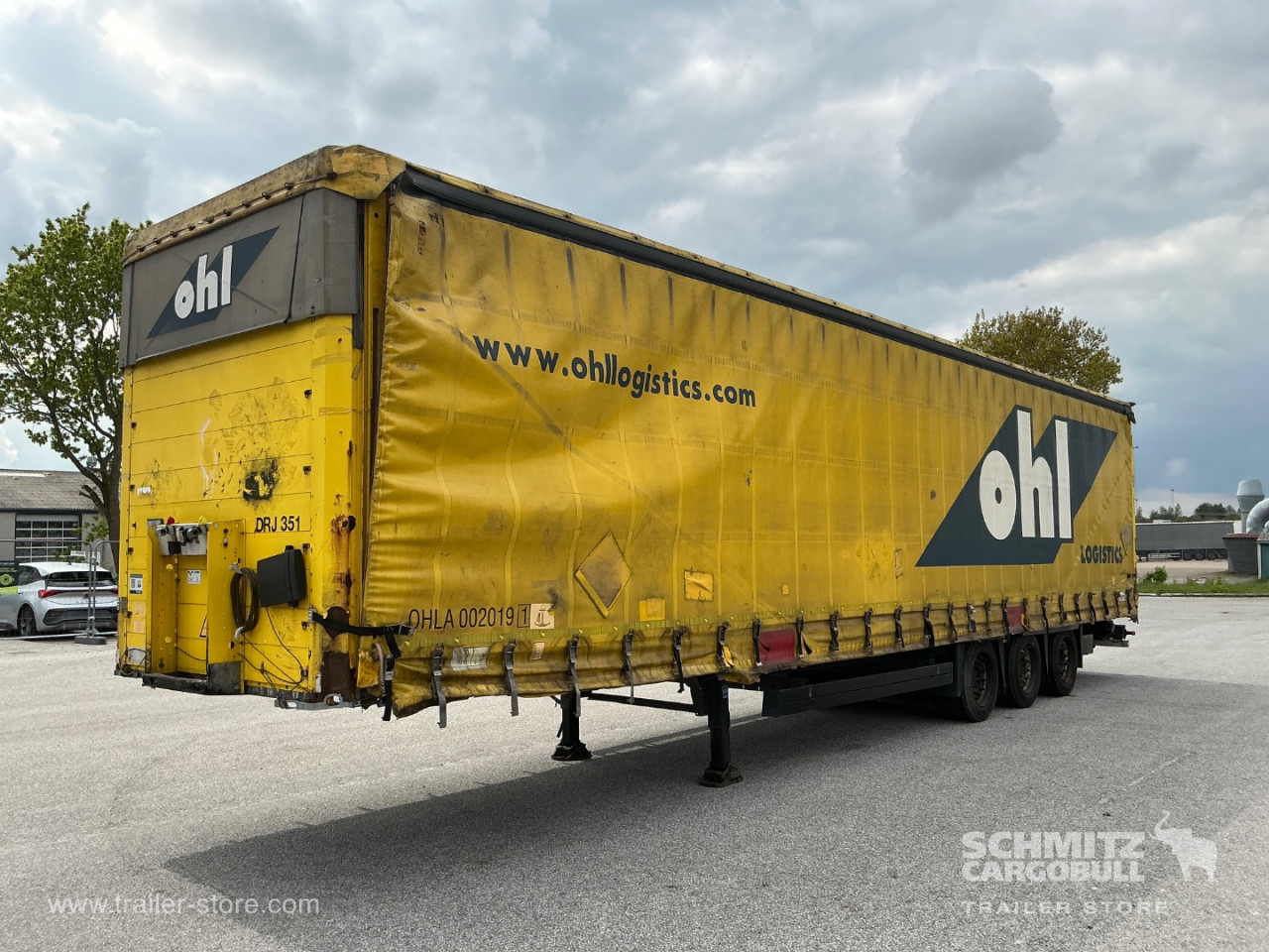 Schmitz Semi Curtainsider Mega
