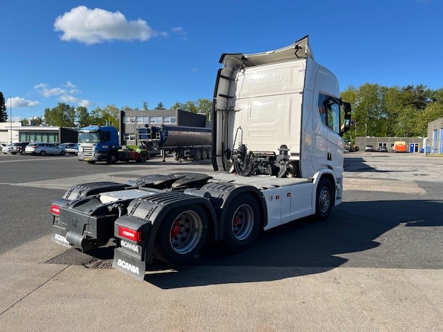 Scania R590