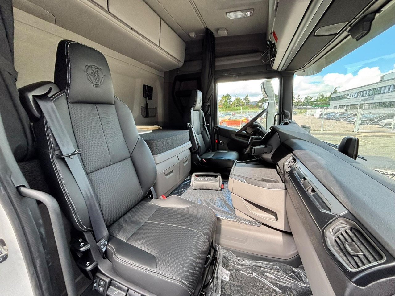 Scania R 560 B8x4*4NB Kran Hejs