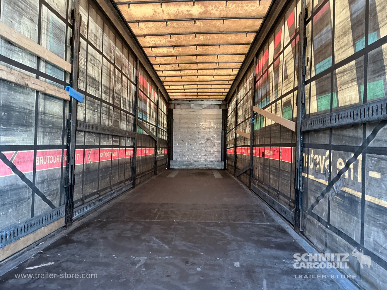 Schmitz Semi Curtainsider Mega