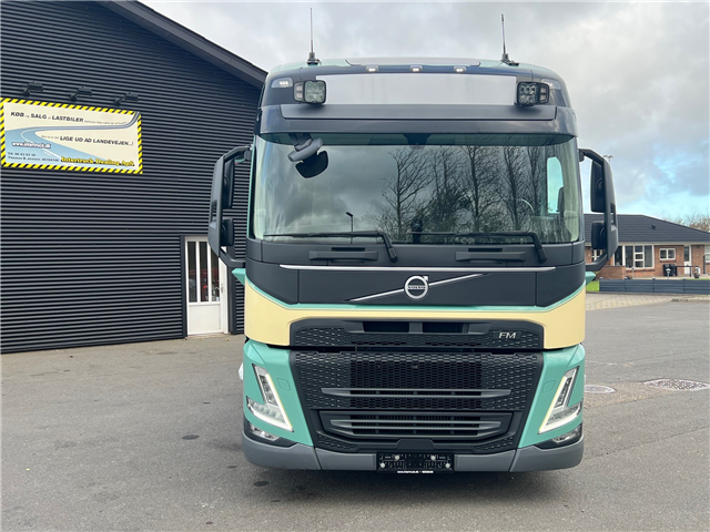 Volvo FM500 Globe hejs