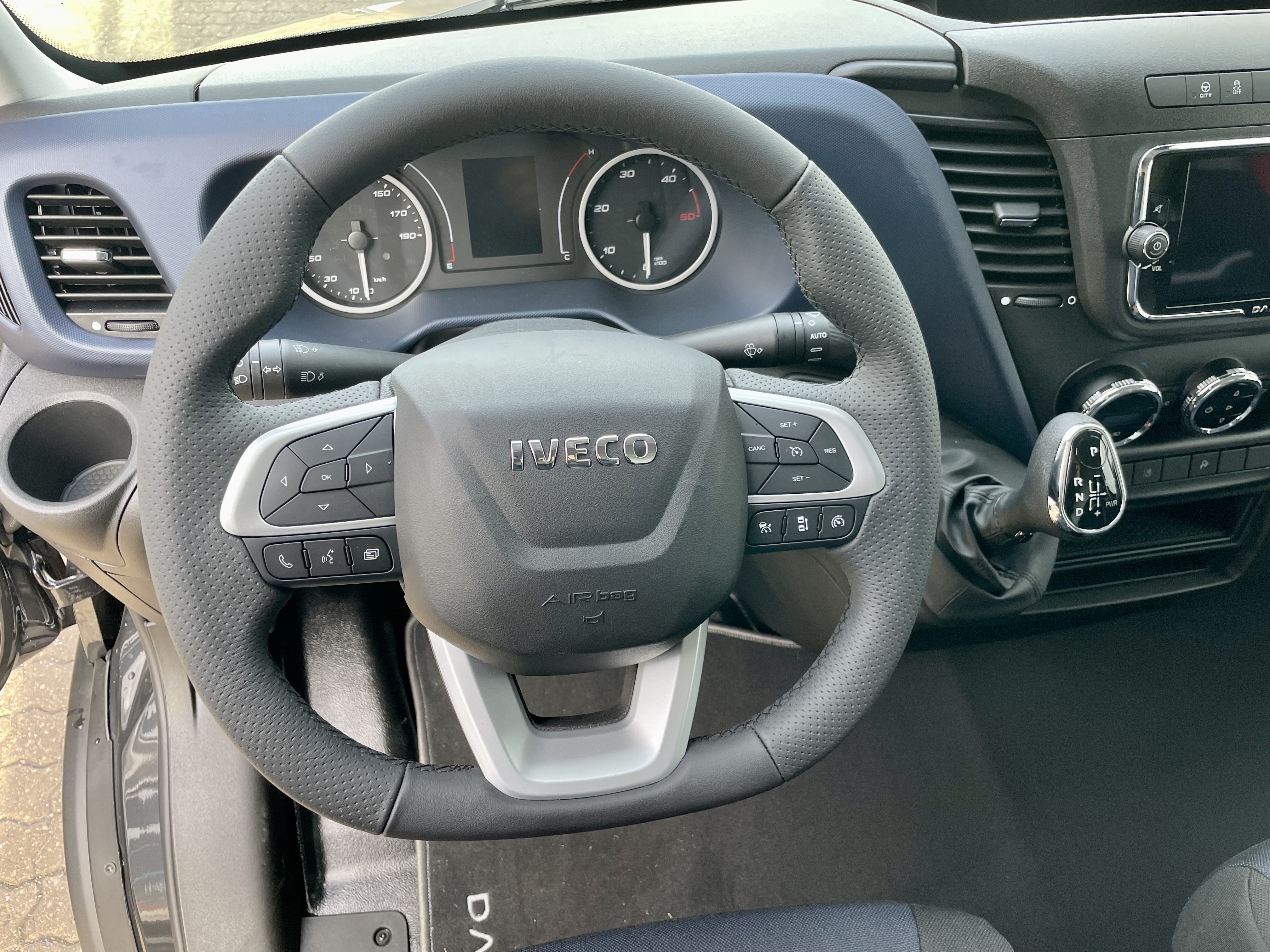 Iveco Daily 35S18HA8 9m3