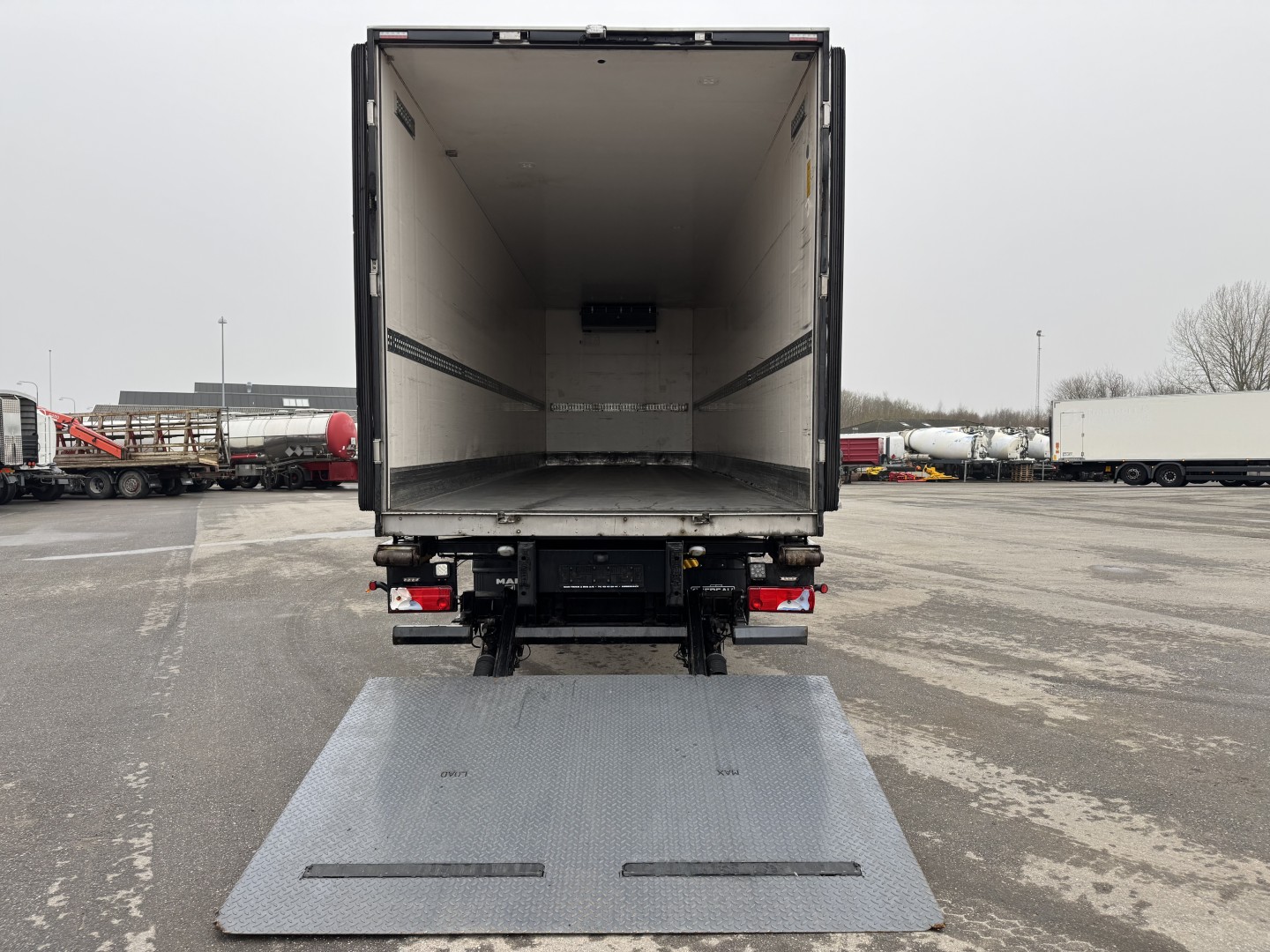 MAN TGM 26.340 6x2*4 Euro 6 Chereau / Carrier 9,8 m