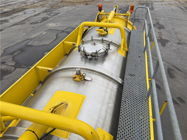 Mercedes Actros 4140 8x4 KOKS MEGAVAC 8000 ADR 13.500 l. Tørsuger