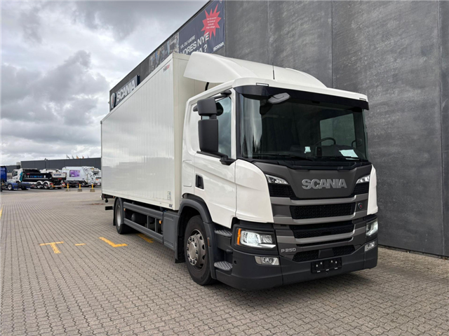 Scania P 250 B4x2NB Box/Lift
