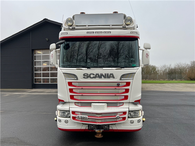 Scania R580 8X2*6 HMF 6020 OK6 + Jib