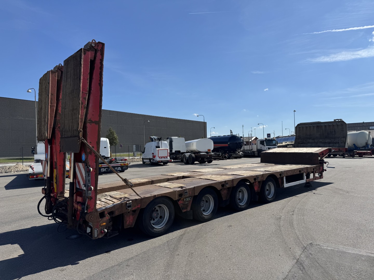 Kel-Berg / Faymonville 4 akslet Udtræks Maskintrailer