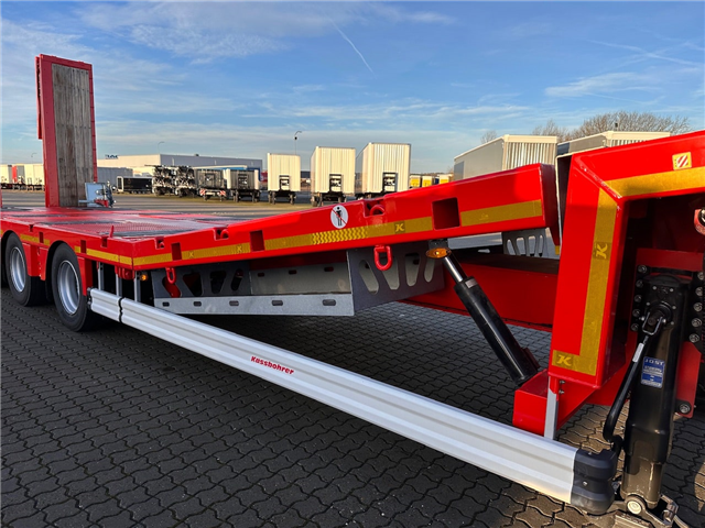 Kässbohrer SLA HS-3, udtrækkelig Maskintrailer