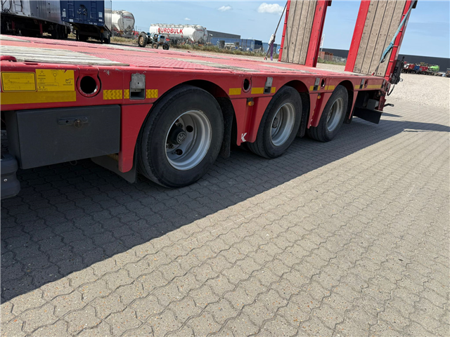 Kässbohrer SLA-3, Udtrækkelig Maskintrailer