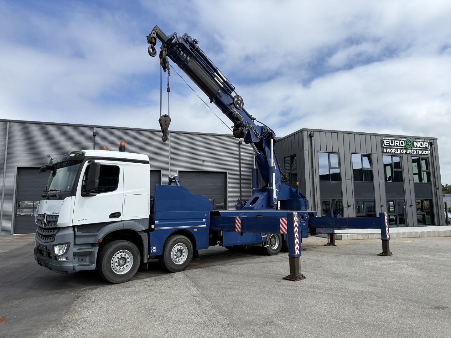 Mercedes Arocs 4153 8x4 MPG 220 TM7 Kranbil