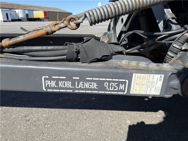 Fliegl FLT328 3 akslet Maskinanhænger m/hjulbrønd