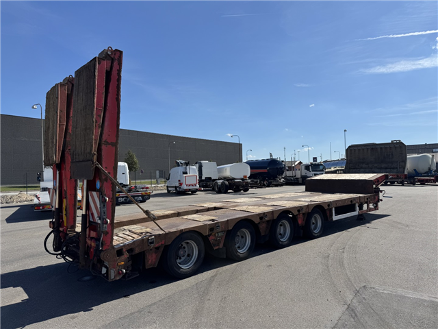 Kel-Berg / Faymonville 4 akslet Udtræks Maskintrailer