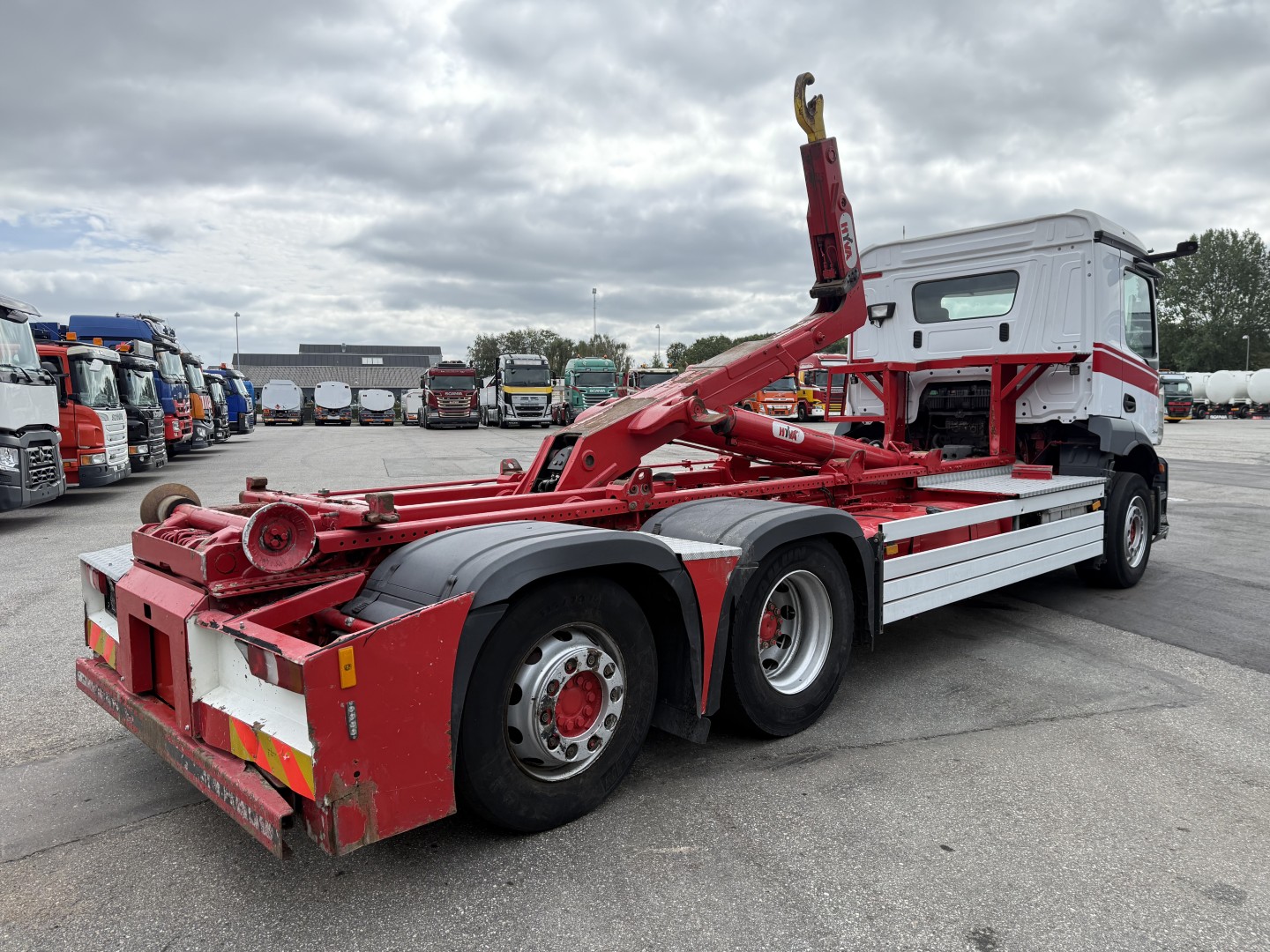 Mercedes Actros 2546 6x2 Hyva Kroghejs