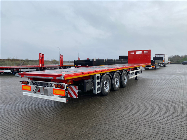 Kässbohrer SPB 3, Hårdtræsbund Flatbed