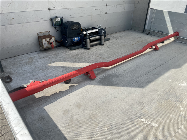 Iveco 35S17A8 knæklad