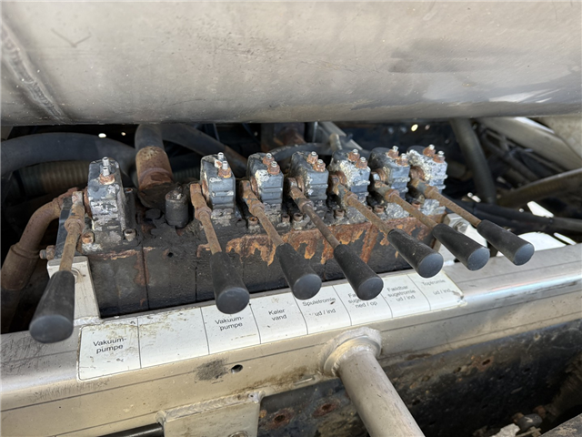 MAN TGM 14.250 4x2 VM-Tarm 5.600 l. Rustfri stål PED Kombi / Euro 6