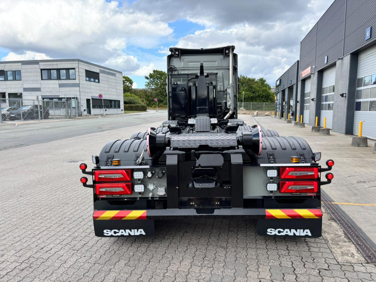 Scania R 590 B10x4*6NB Multilift Ultima 28Z.65 Hooklift