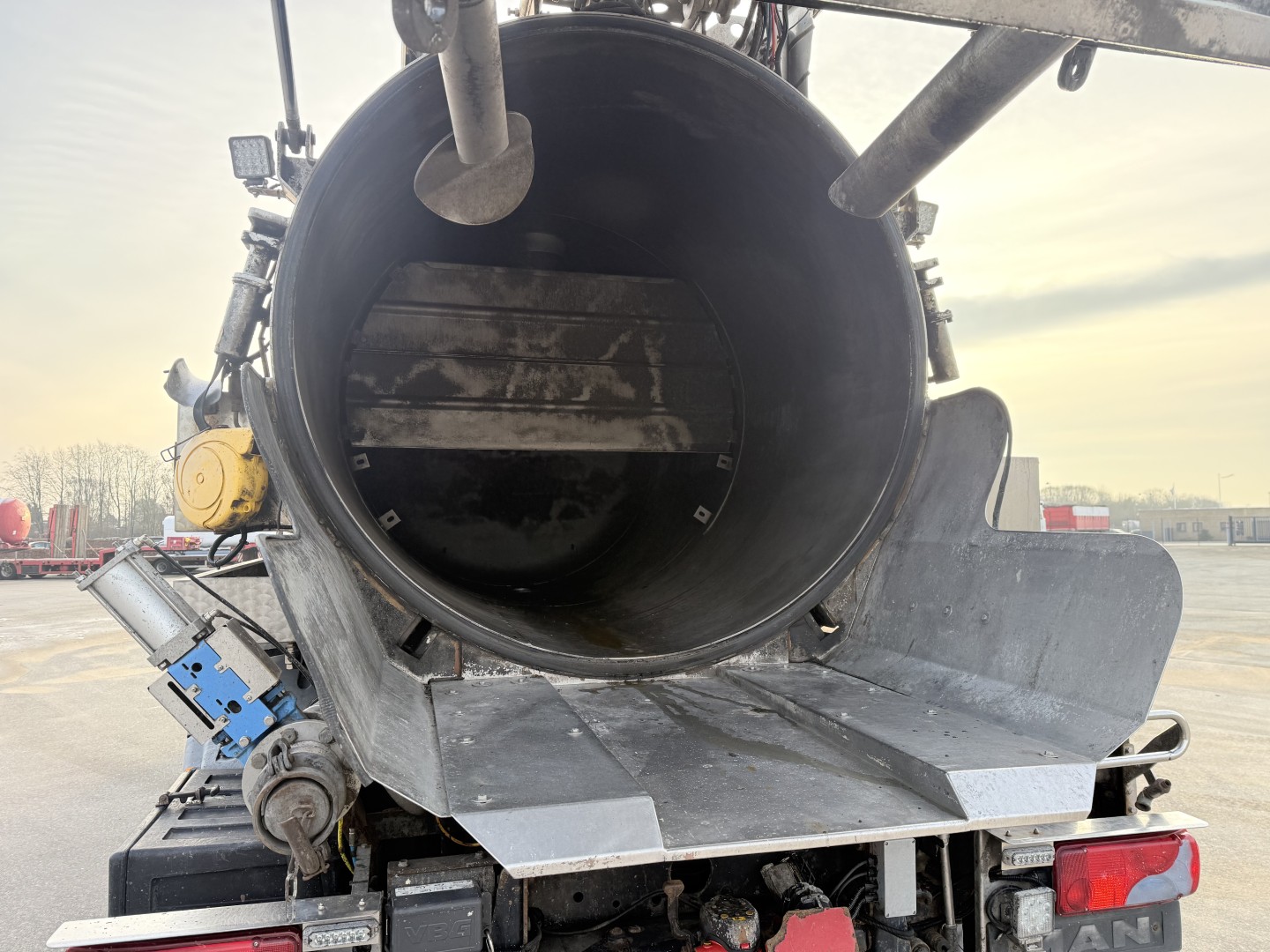 MAN TGA 26.400 6x4 MORO 13.700 l. Rustfri ADR