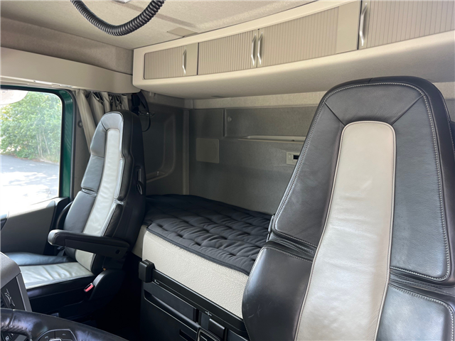 Volvo FH540 8X4 tandem med løftebogie -Nopa pendeltip