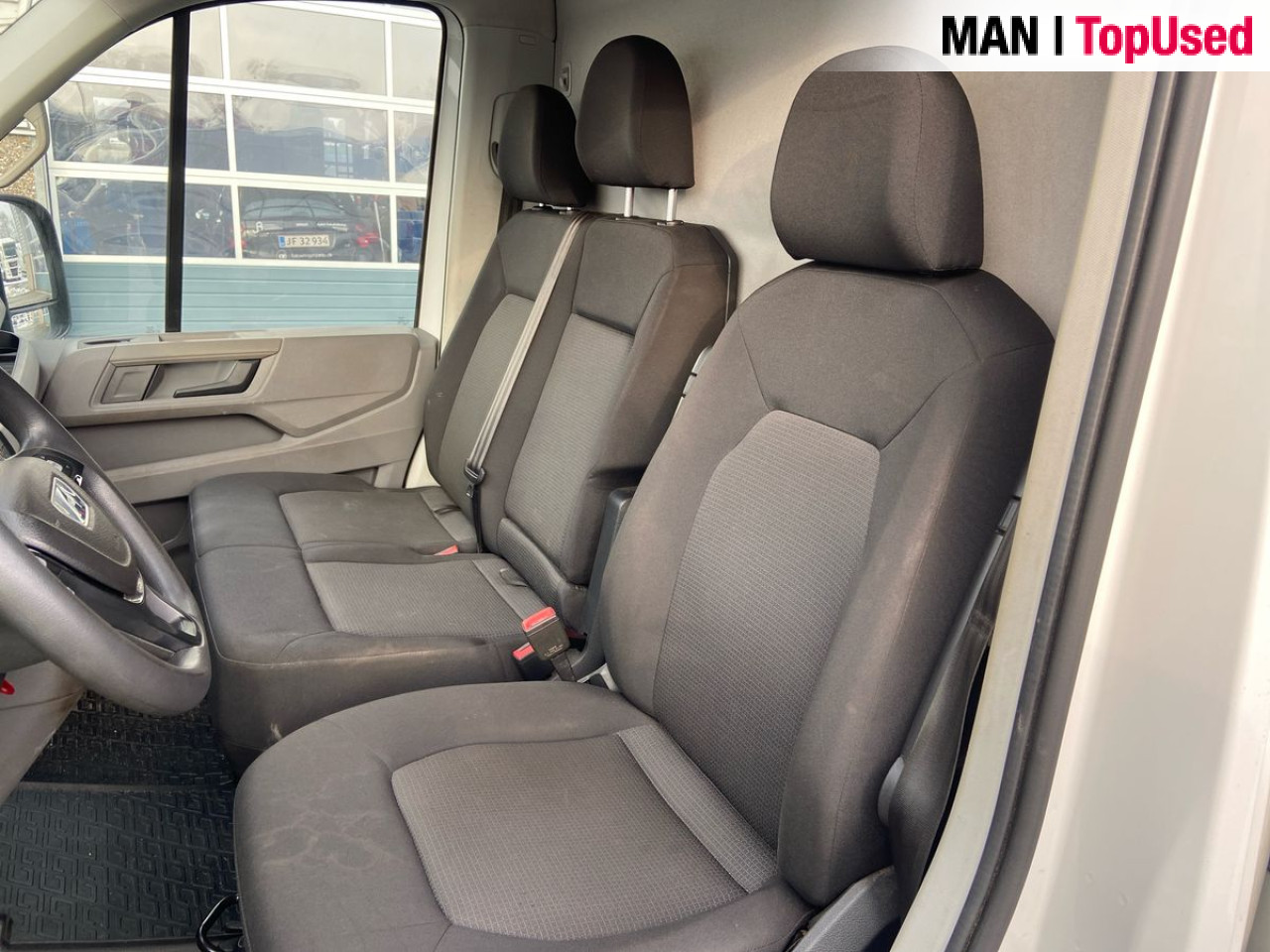 MAN TGE 3.180 4X2F SB